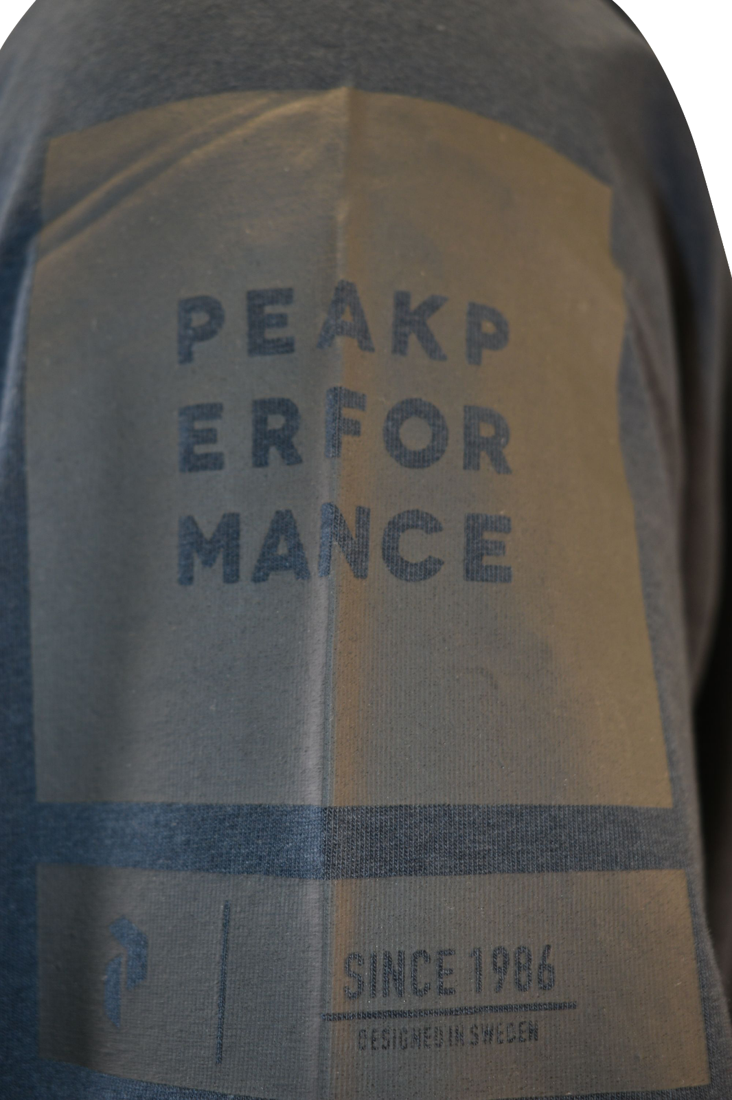 Peak Performance Men's T-Shirt Navy Pocket S/S Tee (S03)