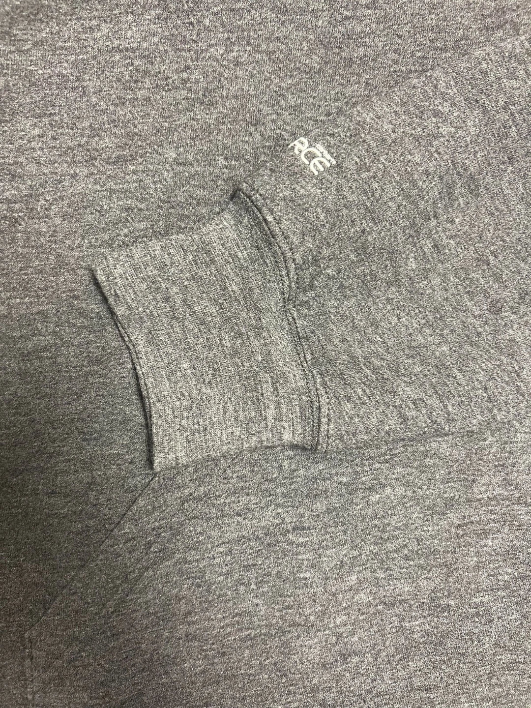 Carhart FR Men′s Granite Heather Sweatshirt Quarter Zip Mock Neck (S52)