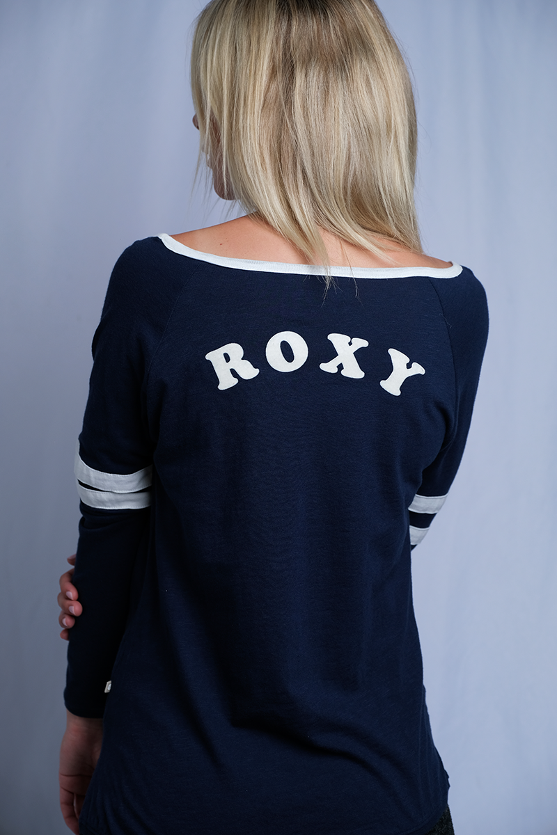 Roxy Women's Wave Scoop Neck L/S T-Shirt (S03)