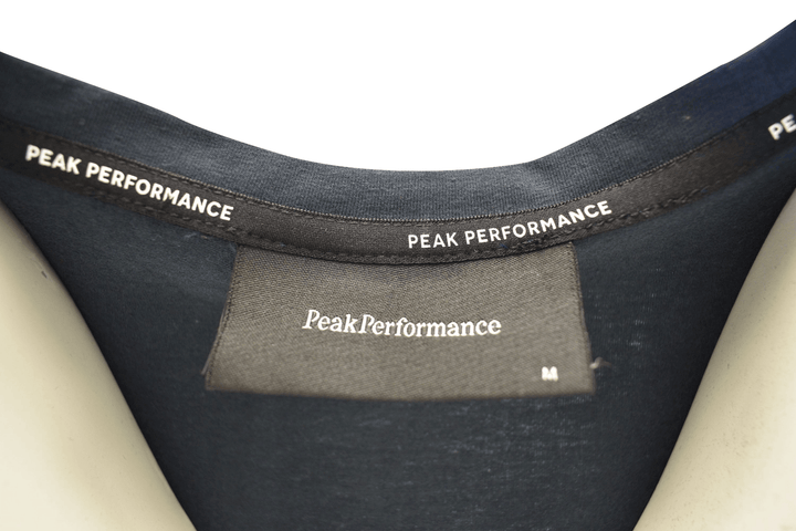 Peak Performance Men's T-Shirt Navy Pocket S/S Tee (S03)